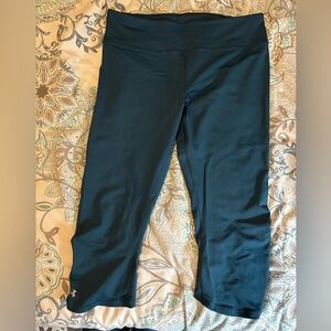 UA Calf length workout pants